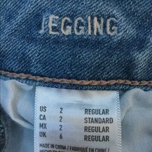 AE mid rise jegging (SIZE 2)